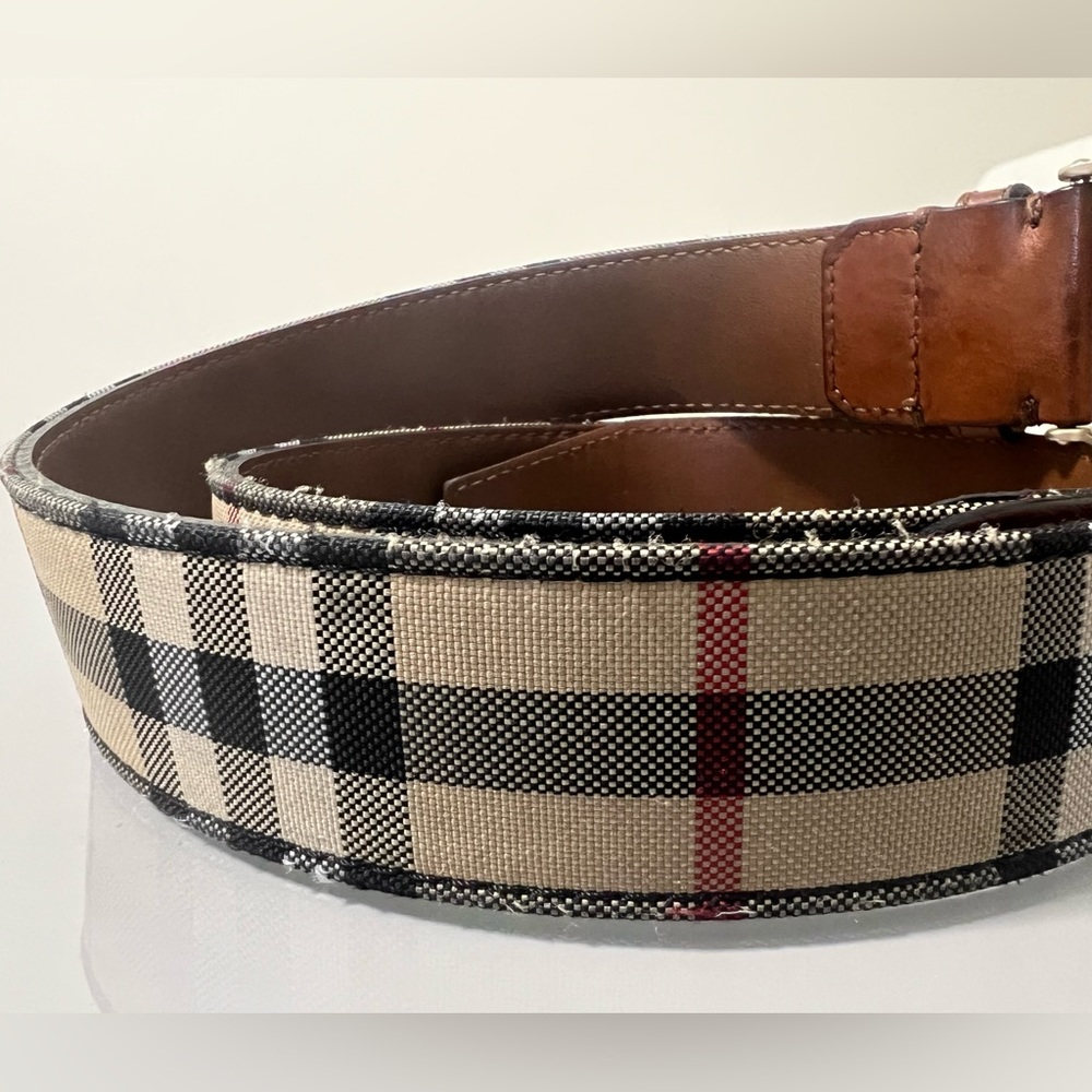 Authentic Burberry vintage check leather belt.size/36
